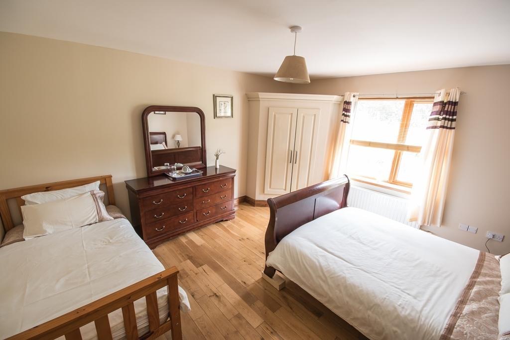 Restmore B&B Annascaul Экстерьер фото